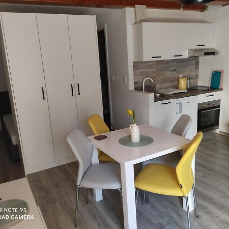 FINA M Studio Apartman Kali Exterior foto