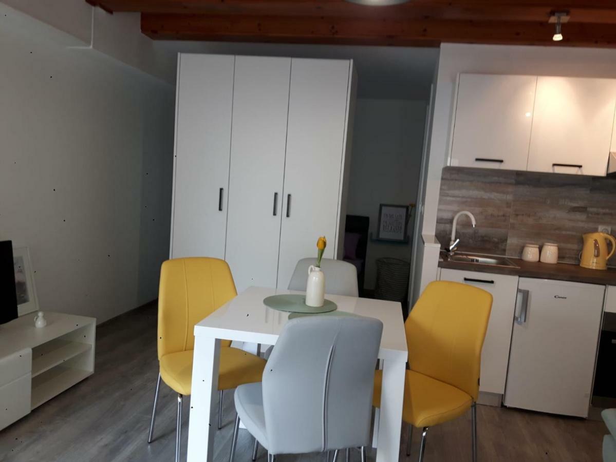 FINA M Studio Apartman Kali Exterior foto